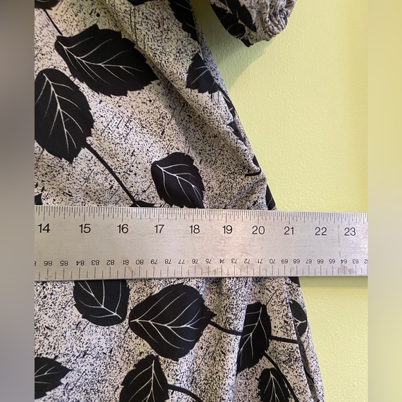 [SOLD] Puffed sleeve maxi dress - Picture 7 of 12